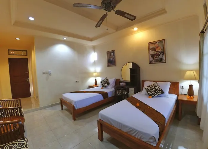 Gusti House *